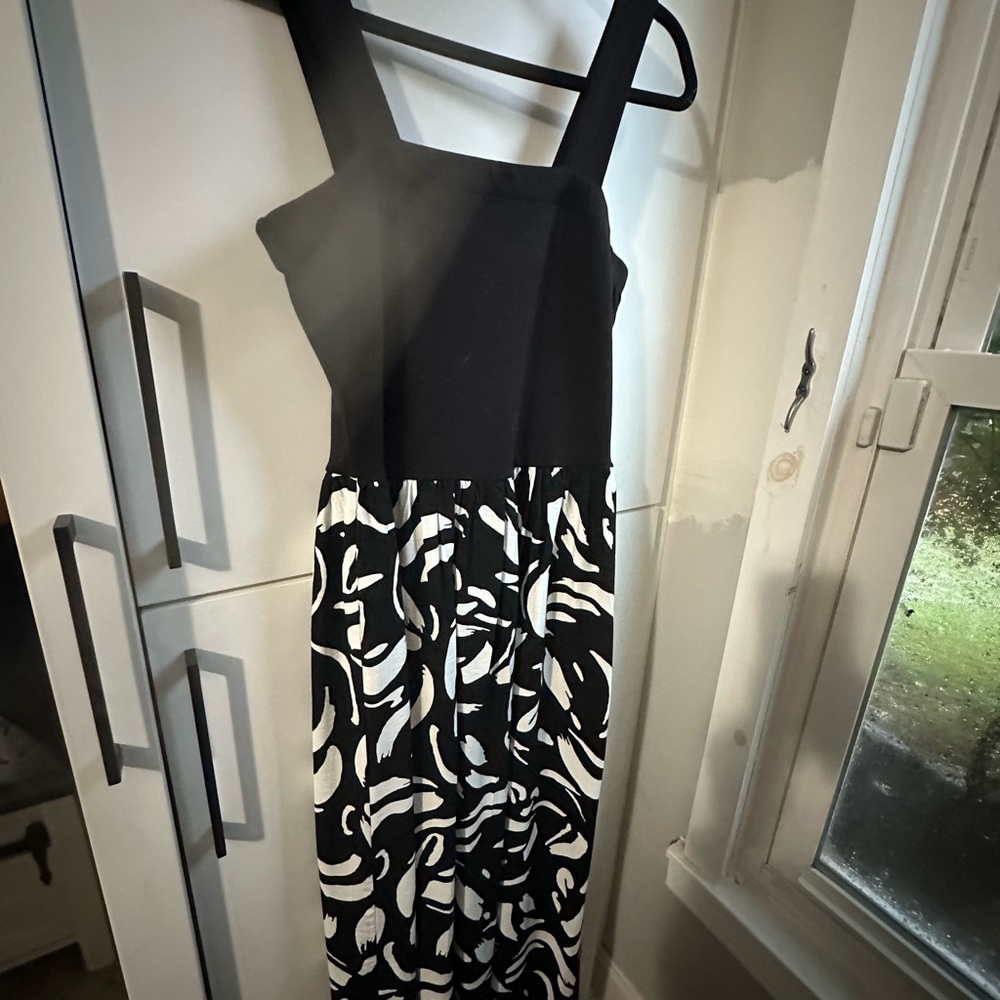 Loveappella Black and White Maxi Dress